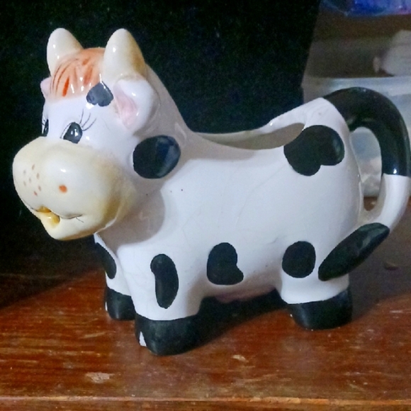Vintage Cow Shaped Ceramic Creamer - Picture 1 of 6